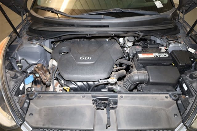 2014 Hyundai Veloster Base 7