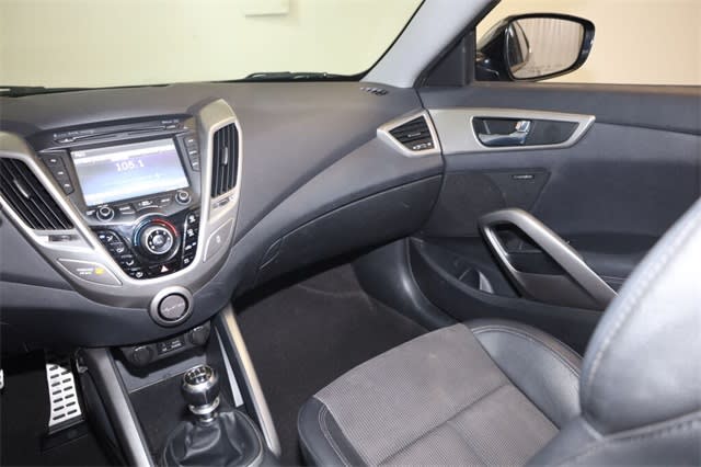 2014 Hyundai Veloster Base 13