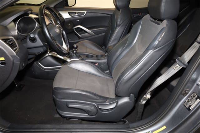 2014 Hyundai Veloster Base 9