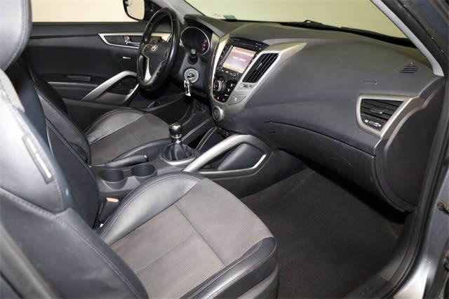 2014 Hyundai Veloster Base 10