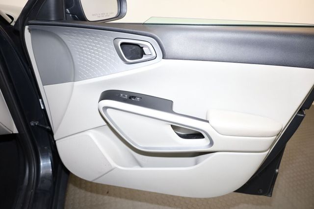 Thumbnail: 2020 Kia Soul - 35