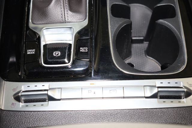 Thumbnail: 2022 Kia Carnival - 36