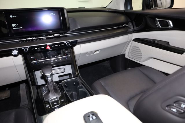 Thumbnail: 2022 Kia Carnival - 14