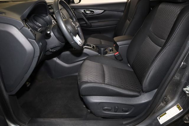Thumbnail: 2019 Nissan Rogue - 10