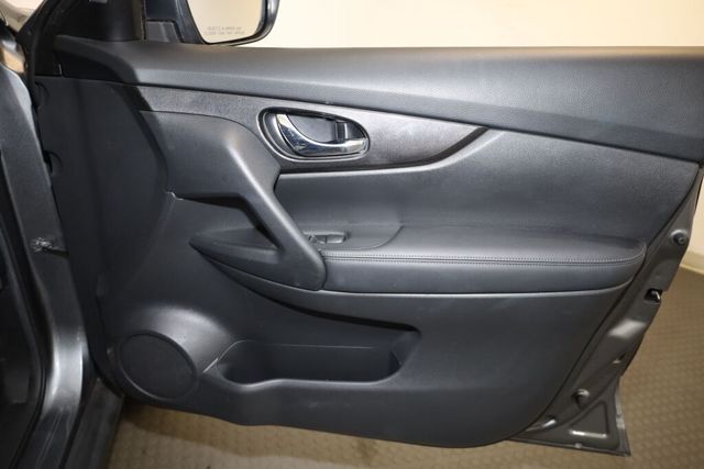 Thumbnail: 2019 Nissan Rogue - 37