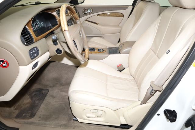 Thumbnail: 2004 Jaguar S-Type - 9