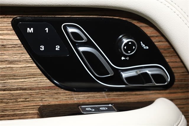 Thumbnail: 2019 Land Rover Range Rover - 31