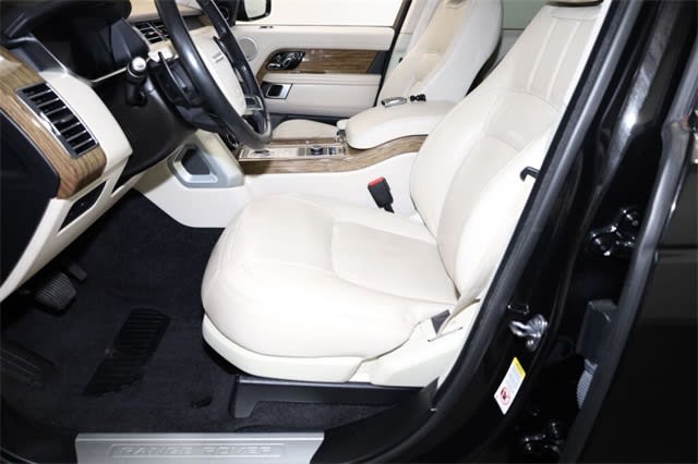 Thumbnail: 2019 Land Rover Range Rover - 11