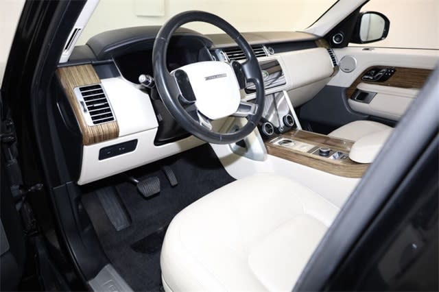 Thumbnail: 2019 Land Rover Range Rover - 10