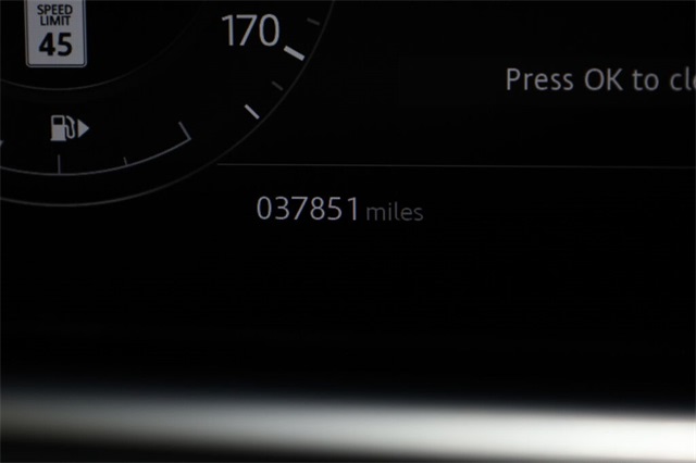 Thumbnail: 2020 Land Rover Range Rover Evoque - 17