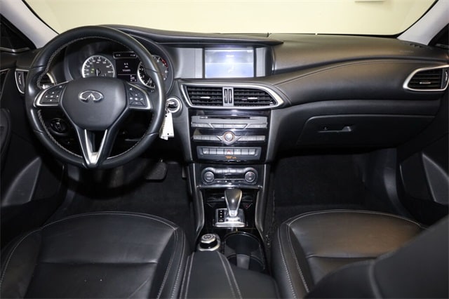 Thumbnail: 2018 INFINITI QX30 - 14