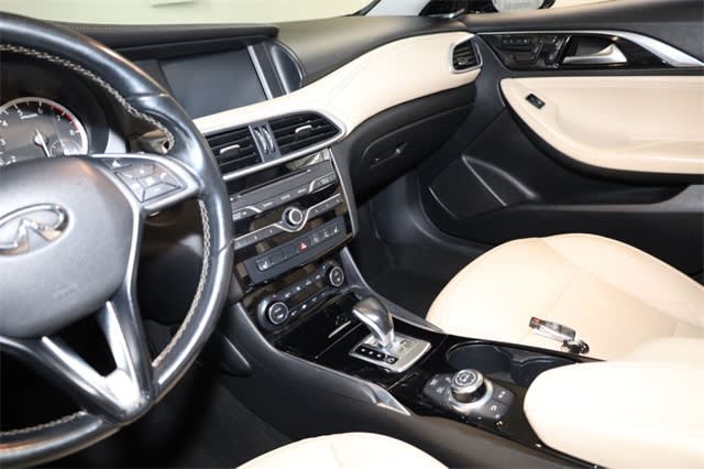 Thumbnail: 2018 INFINITI QX30 - 28