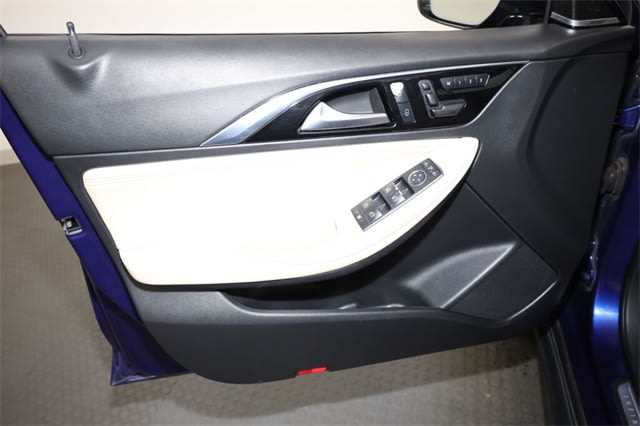 Thumbnail: 2018 INFINITI QX30 - 25