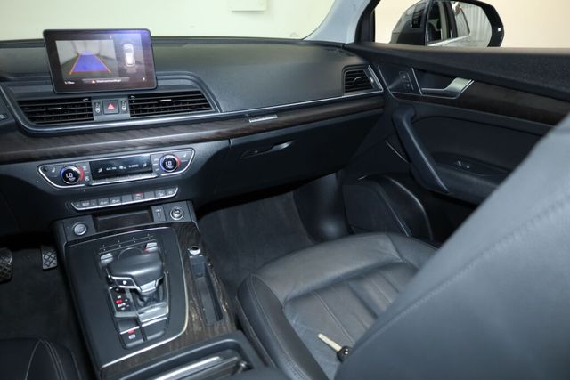 Thumbnail: 2020 Audi Q5 - 16