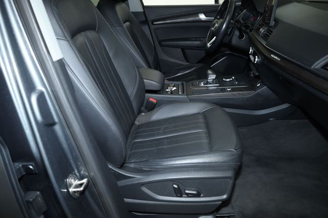 Thumbnail: 2020 Audi Q5 - 11