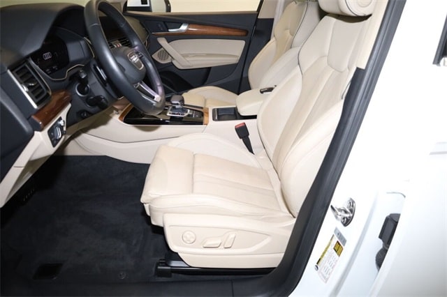 Thumbnail: 2022 Audi Q5 - 10