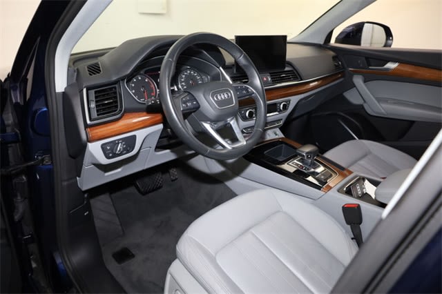 Thumbnail: 2022 Audi Q5 - 2