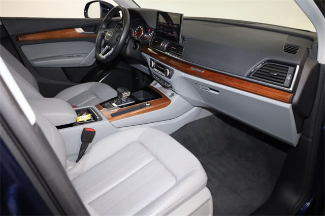 Thumbnail: 2022 Audi Q5 - 11