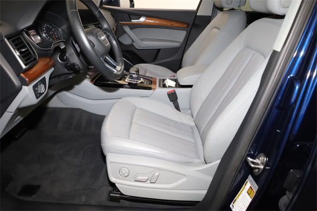 Thumbnail: 2022 Audi Q5 - 10