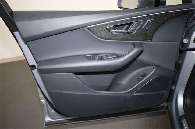 Thumbnail: 2022 Audi Q7 - 27