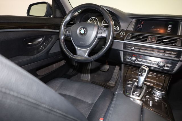 Thumbnail: 2015 BMW 5 Series - 12