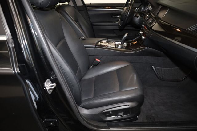 Thumbnail: 2015 BMW 5 Series - 40