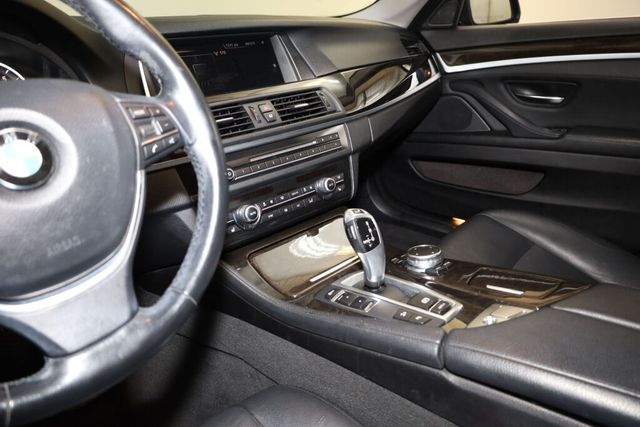Thumbnail: 2015 BMW 5 Series - 8