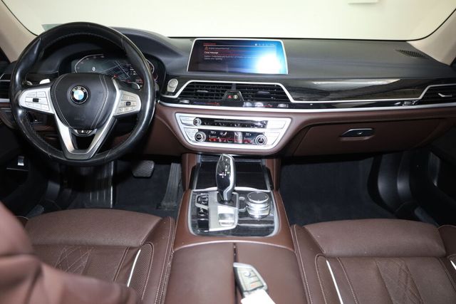 Thumbnail: 2020 BMW 7 Series - 11