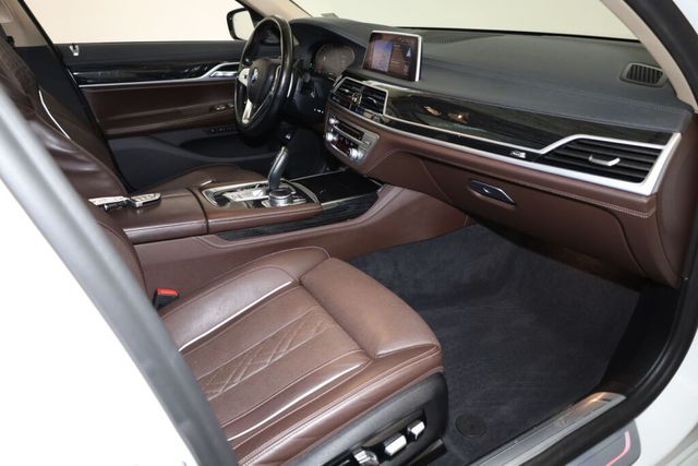Thumbnail: 2020 BMW 7 Series - 9