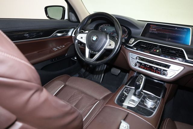 Thumbnail: 2020 BMW 7 Series - 7
