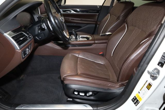 Thumbnail: 2020 BMW 7 Series - 8