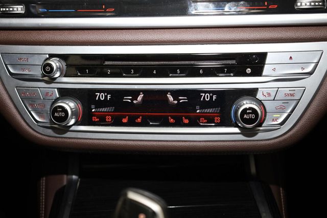 Thumbnail: 2020 BMW 7 Series - 35