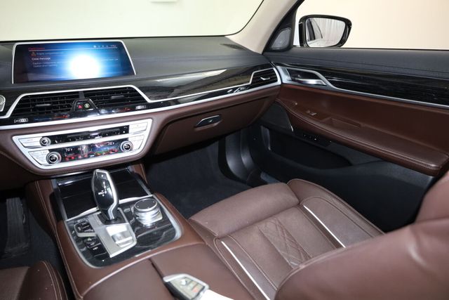 Thumbnail: 2020 BMW 7 Series - 12