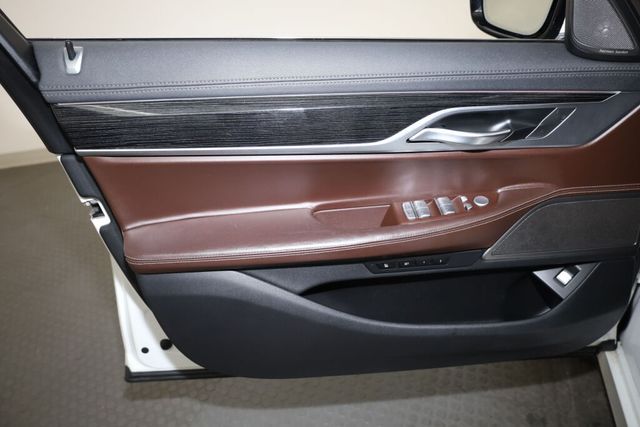 Thumbnail: 2020 BMW 7 Series - 23