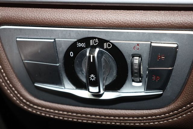 Thumbnail: 2020 BMW 7 Series - 27