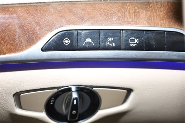 Thumbnail: 2014 Mercedes-Benz S-Class - 29