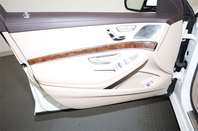 Thumbnail: 2014 Mercedes-Benz S-Class - 24