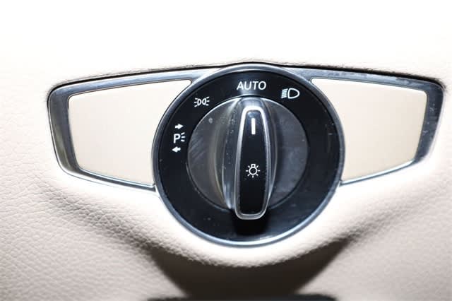 Thumbnail: 2014 Mercedes-Benz S-Class - 30