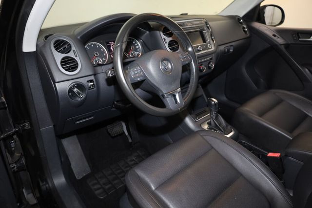 Thumbnail: 2013 Volkswagen Tiguan - 2