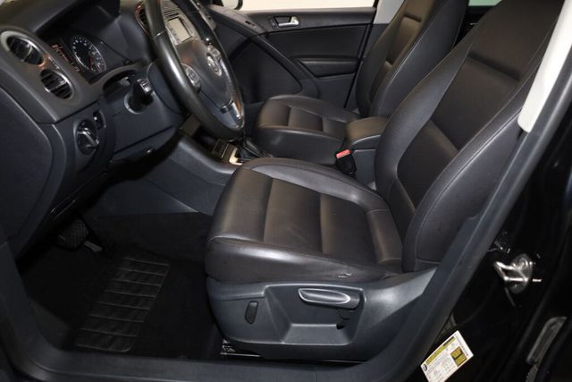 Thumbnail: 2013 Volkswagen Tiguan - 10