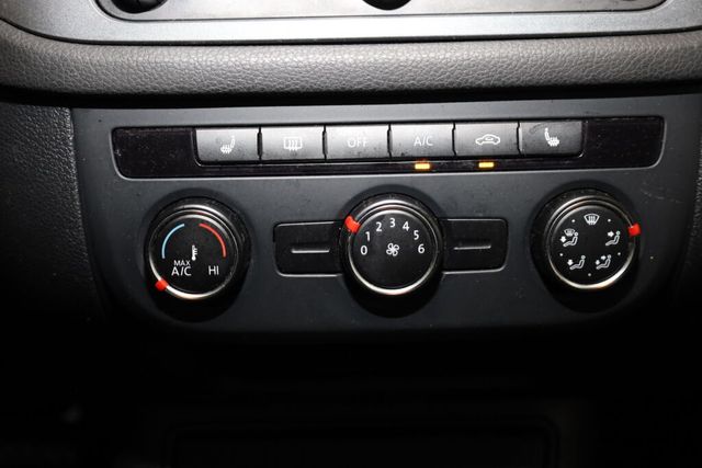 Thumbnail: 2013 Volkswagen Tiguan - 30