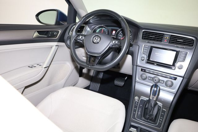 Thumbnail: 2015 Volkswagen e-Golf - 13
