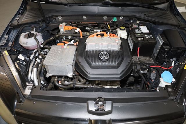 Thumbnail: 2015 Volkswagen e-Golf - 8