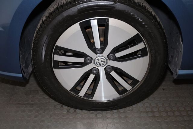 Thumbnail: 2015 Volkswagen e-Golf - 7