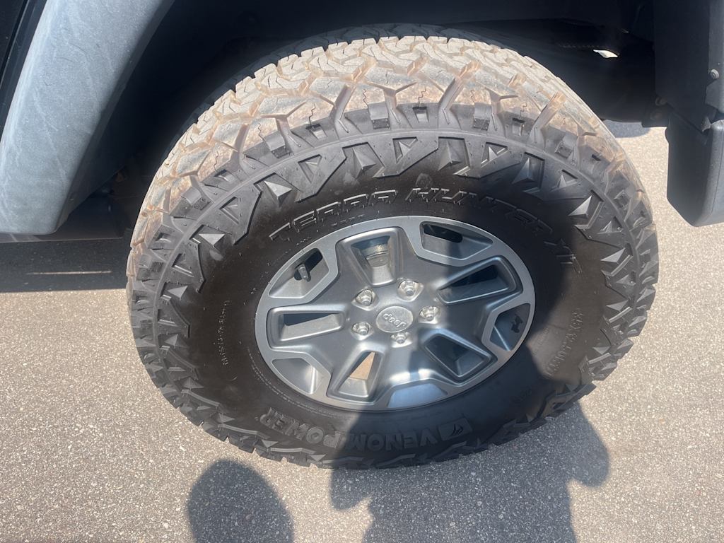 Thumbnail: 2015 Jeep Wrangler - 15