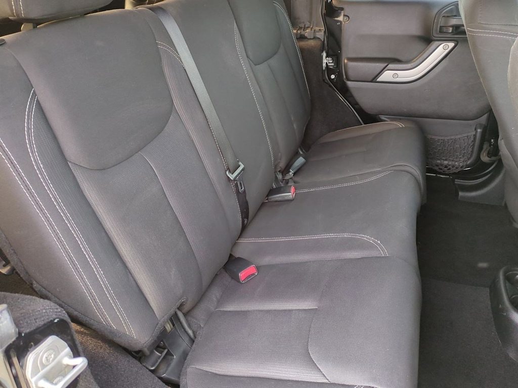 Thumbnail: 2015 Jeep Wrangler - 25