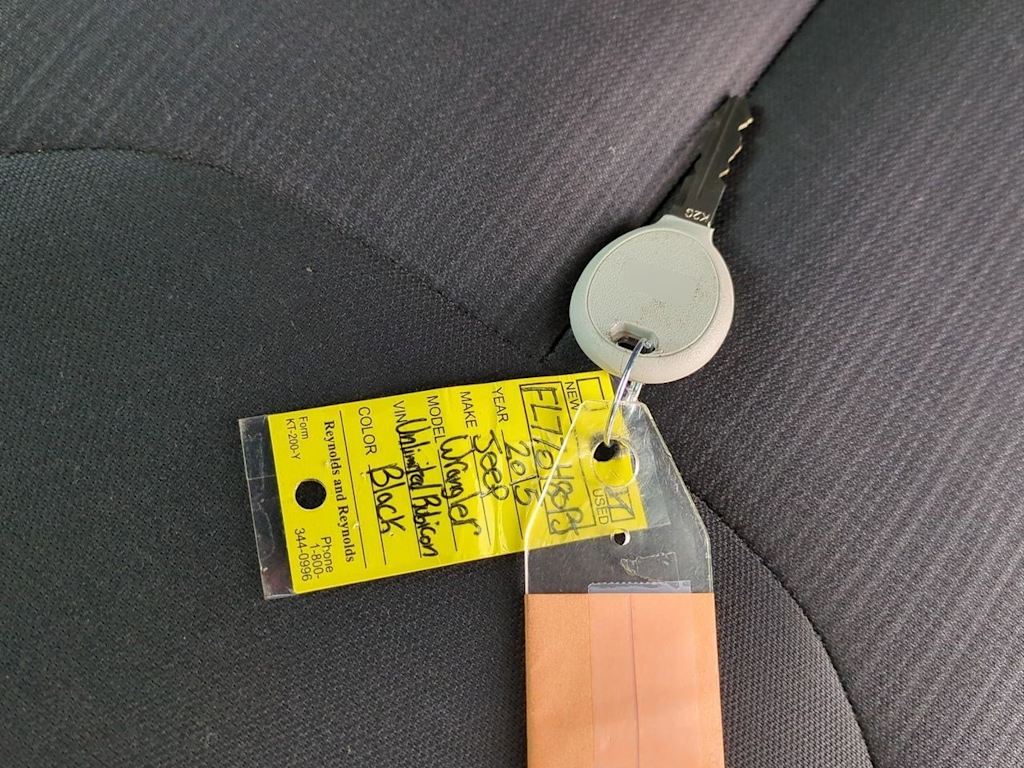 Thumbnail: 2015 Jeep Wrangler - 17