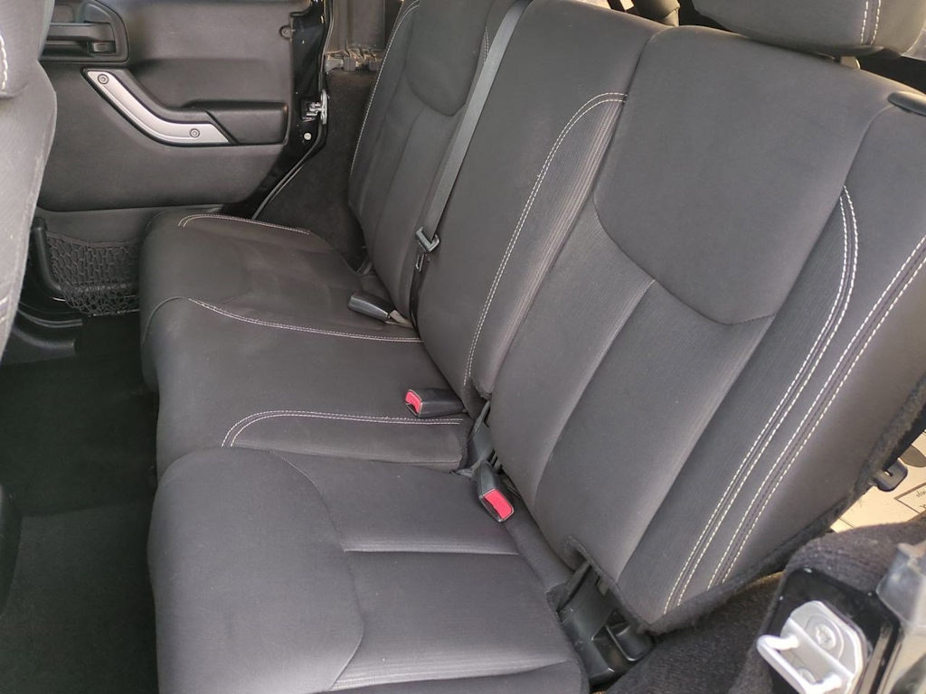 Thumbnail: 2015 Jeep Wrangler - 24