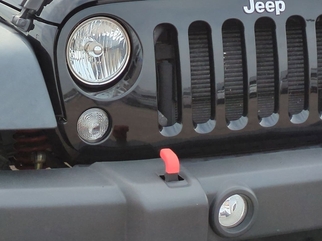 Thumbnail: 2015 Jeep Wrangler - 12