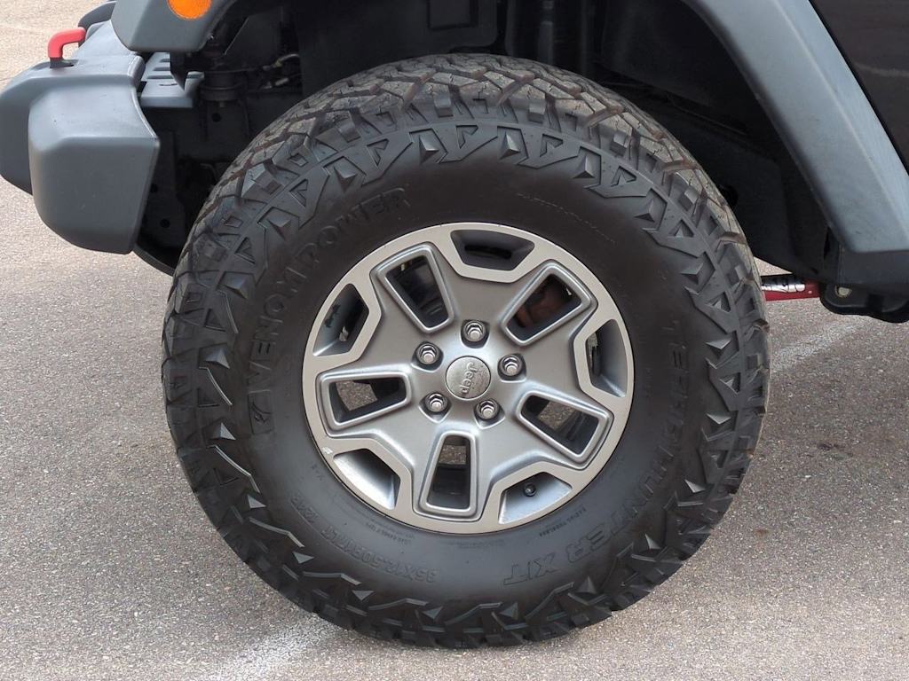 Thumbnail: 2015 Jeep Wrangler - 8